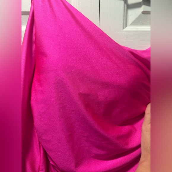 WORN ONCE SHERRI HILL BRIGHT PINK 54421 ONE SHOULDER LONG SLEEVE BEADED GOWN - Picture 16 of 16